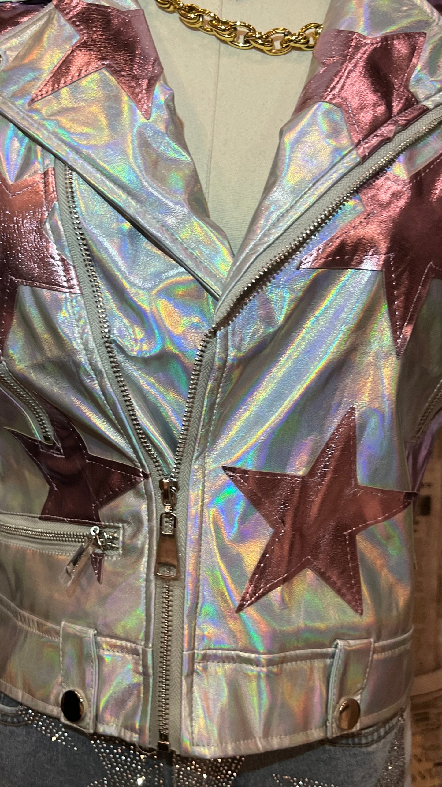 Chamarra biker con estrellas
