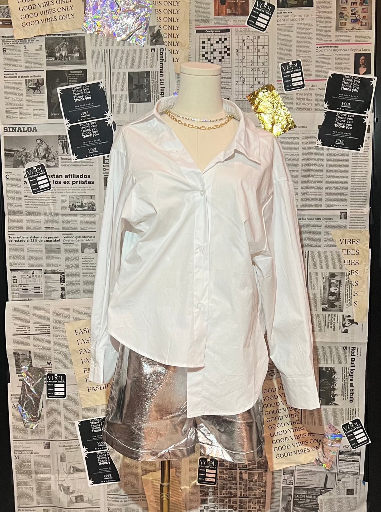 Camisa asímetrica off the shoulder