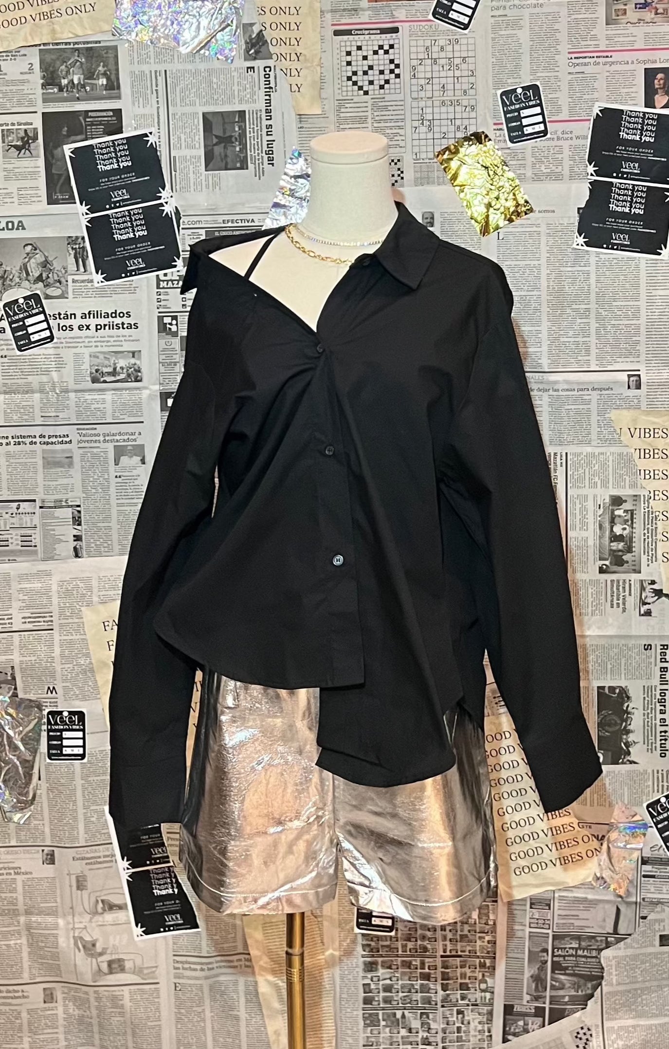Camisa asímetrica off the shoulder