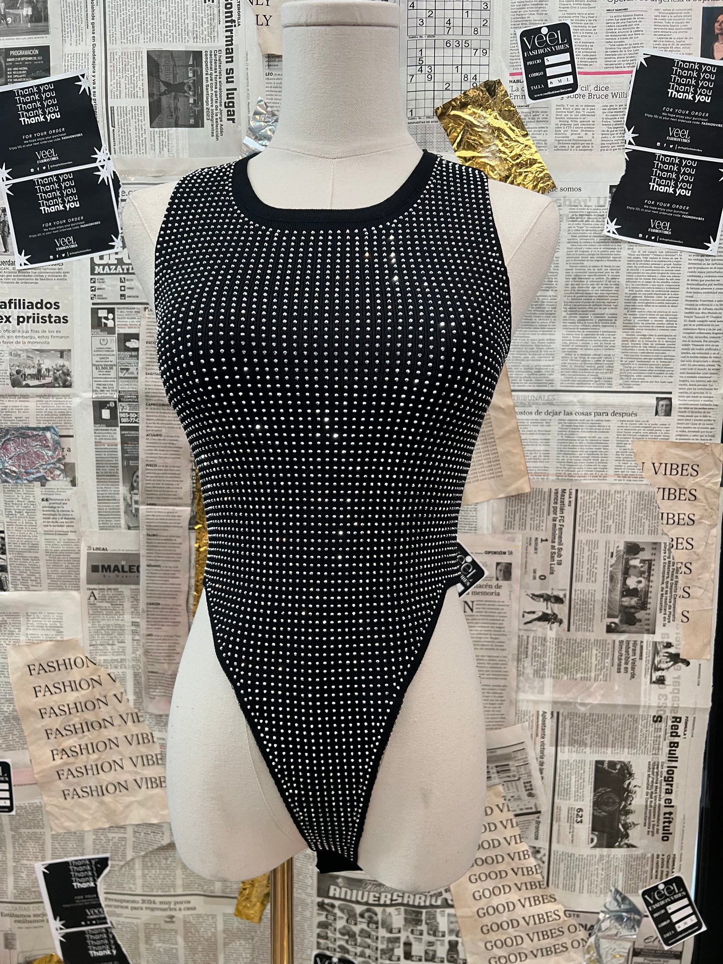 Body con piedras