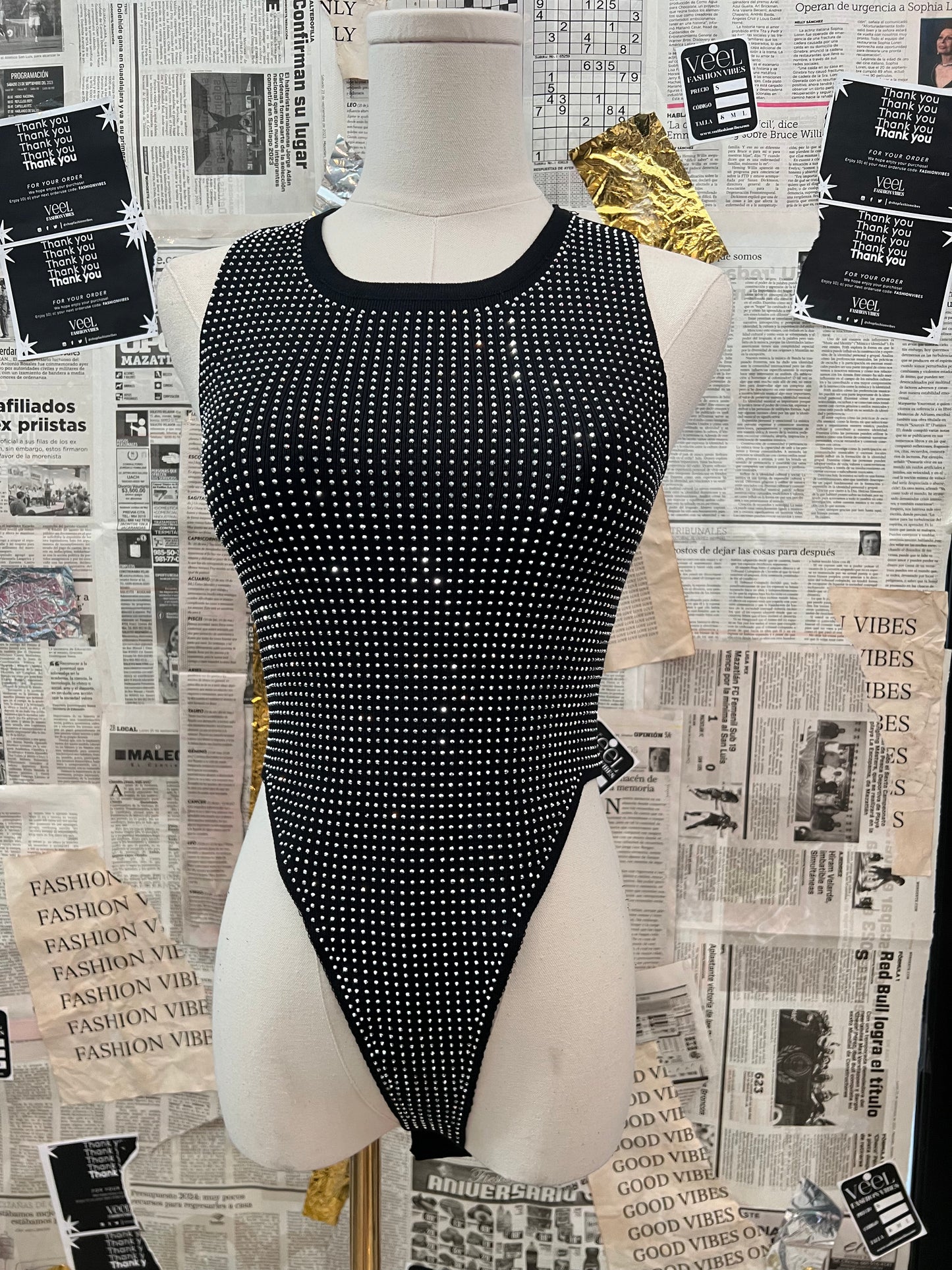 Body con piedras