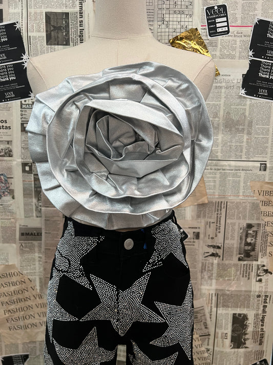Top metalico con flor